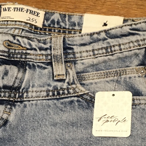 We The Free / Free People Shelby Low-Rise Boyfriend Jeans size 24 - Picture 4 of 7